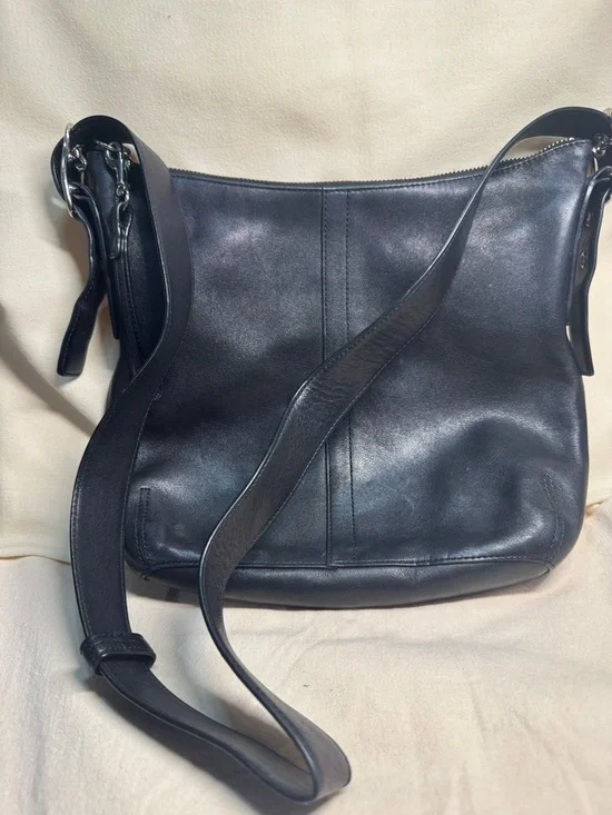 Coach vintage legacy Slim Duffle 9326 crossbody shoulder bag - Picture 4 of 16